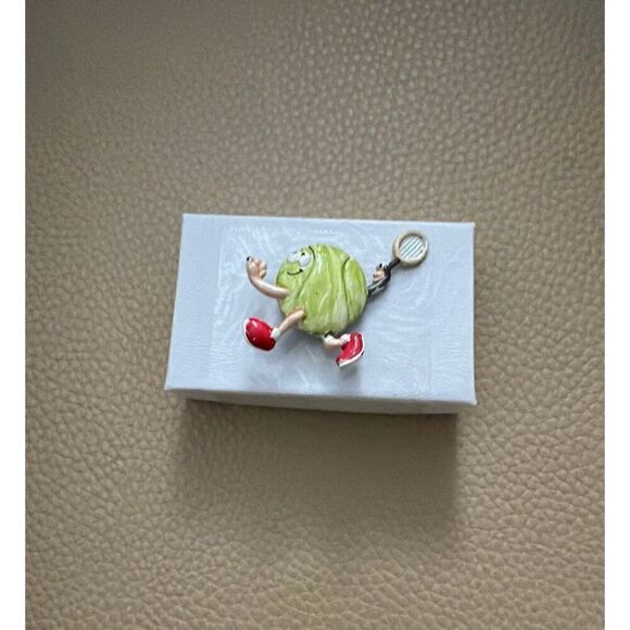 No Brand Jewelry - Tennis Anyone pin brooch vintage metal ball green red racket 1.25 x 1.75”